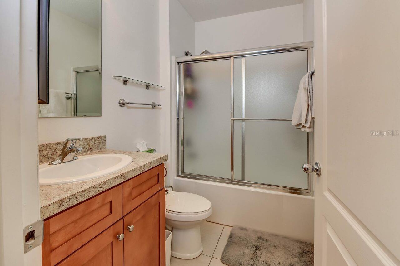 PARKMORE MANOR - Residential