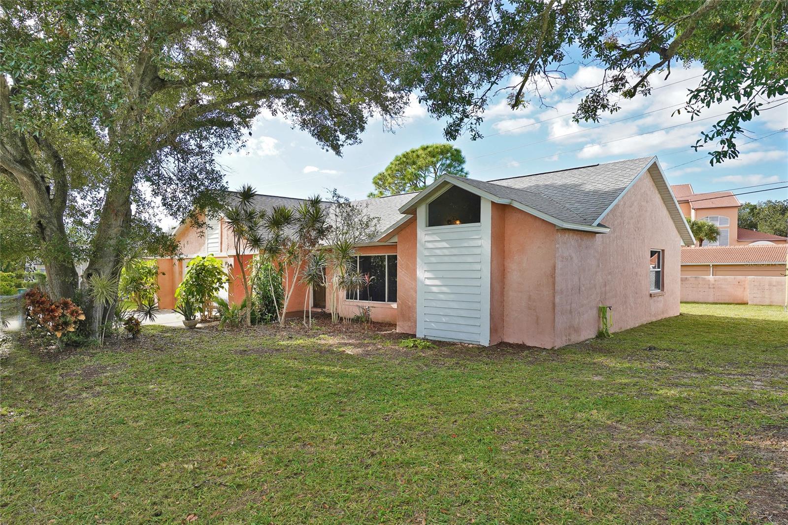 ISLAND OAKS SUB - Residential