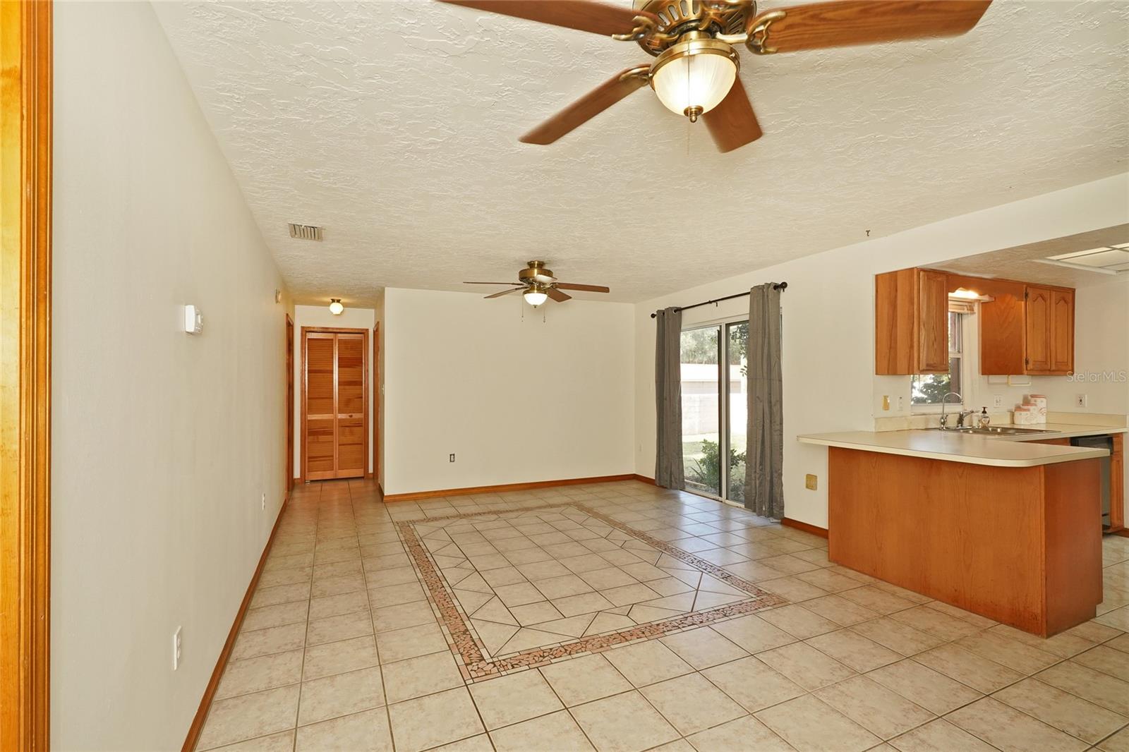 ISLAND OAKS SUB - Residential