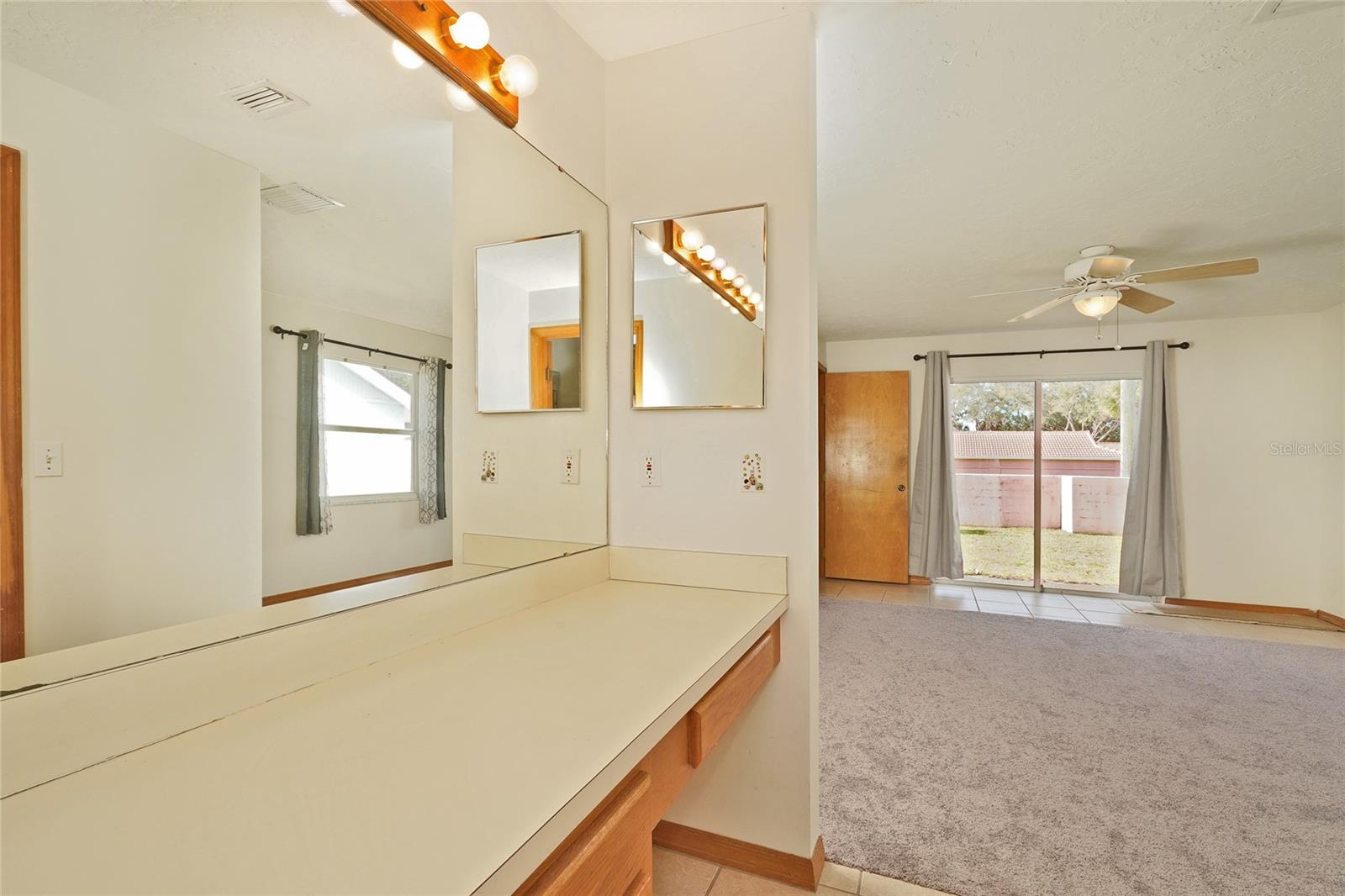 ISLAND OAKS SUB - Residential