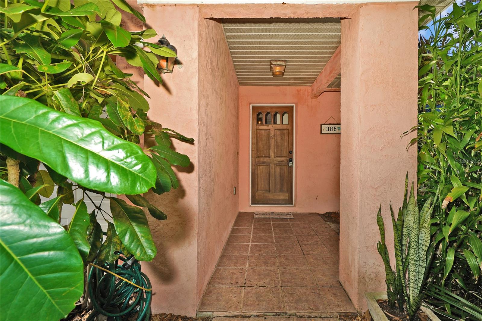 385 ISLAND OAKS PLACE