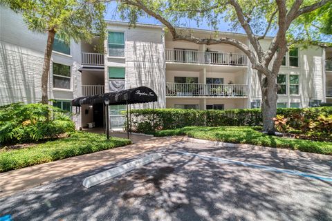 Photo of 3325 Bayshore Boulevard #C13, Tampa, FL 33629 (MLS # TB8486220)