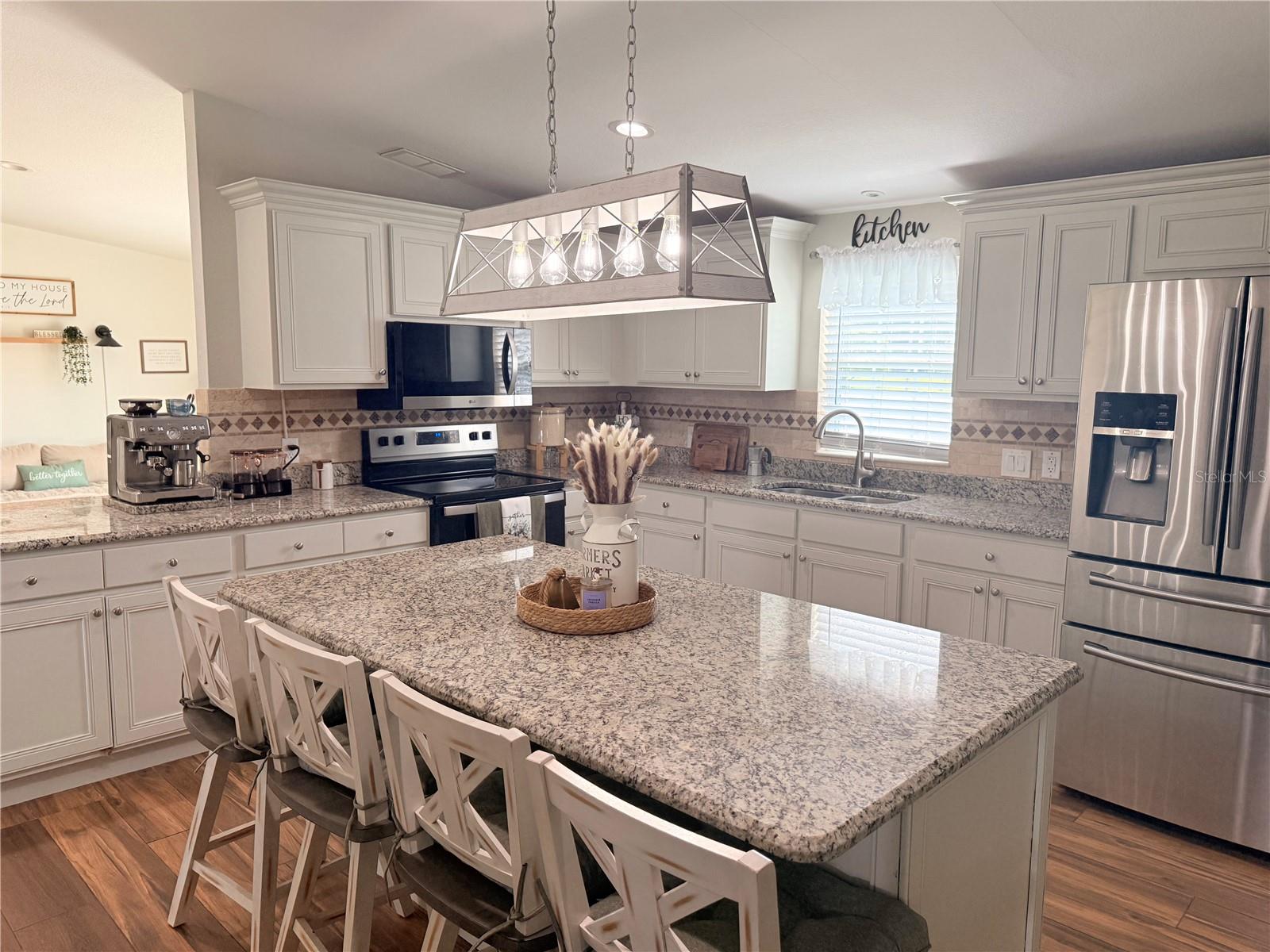 3192 DEW COURT