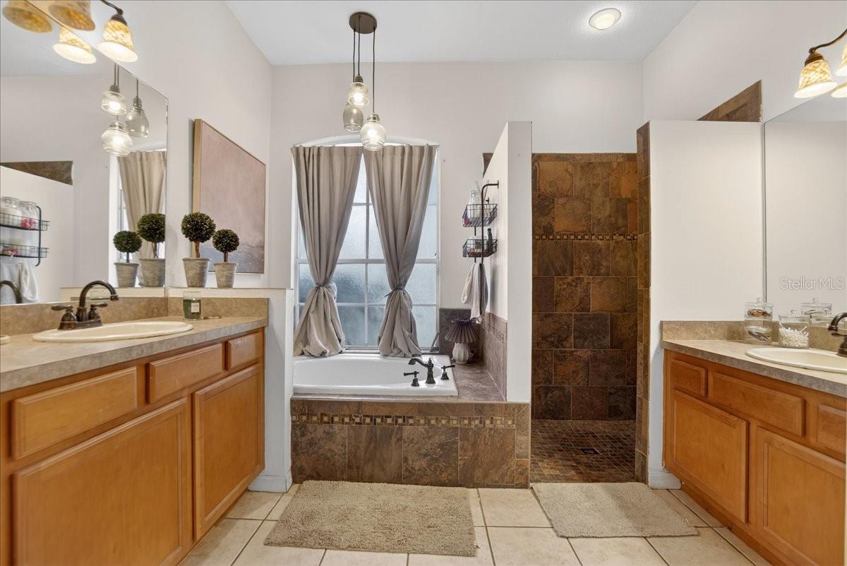 BLOOMINGDALE SEC AA GG UNI - Residential