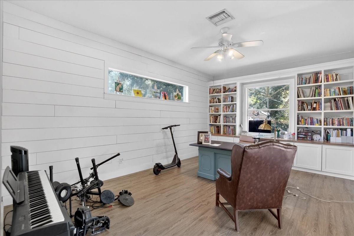 BLOOMINGDALE SEC AA GG UNI - Residential