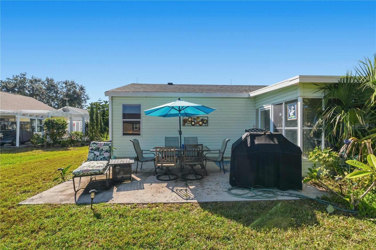 LADY LAKE ORANGE BLOSSOM GARDENS UNIT 14 - Residential