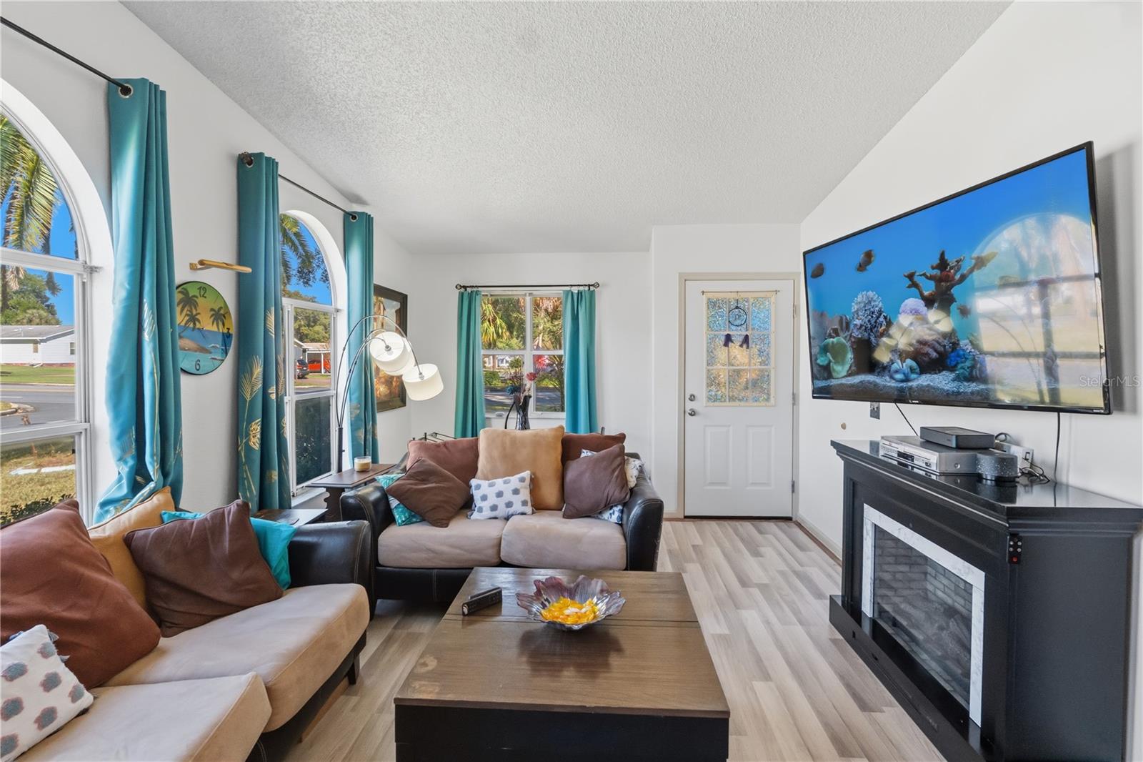 LADY LAKE ORANGE BLOSSOM GARDENS UNIT 14 - Residential