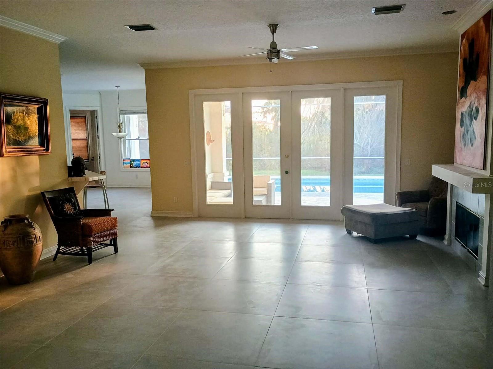 SAN TROPEZ SUB - Residential