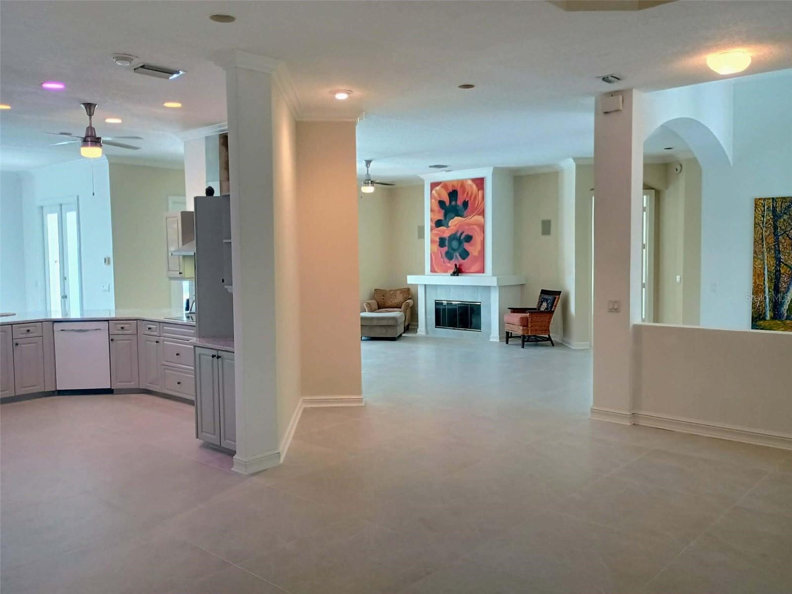 SAN TROPEZ SUB - Residential