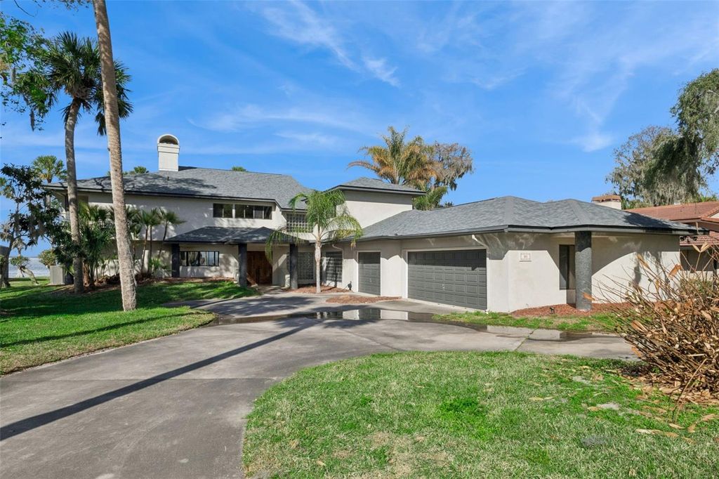 Photo of 303 Waterwood Drive, Yalaha, FL 34797 (MLS # O6389408)