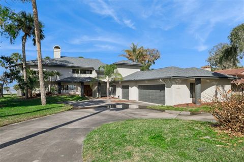 Photo of 303 Waterwood Drive, Yalaha, FL 34797 (MLS # O6389408)