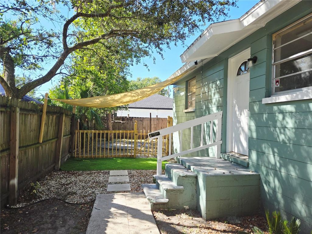 Photo of 8204 N 13th Street, Tampa, FL 33604 (MLS # TB8444331)