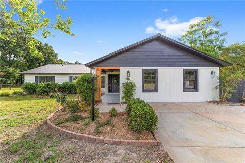 Photo of 10575 SW 27th Avenue, Ocala, FL 34476 (MLS # OM714749)