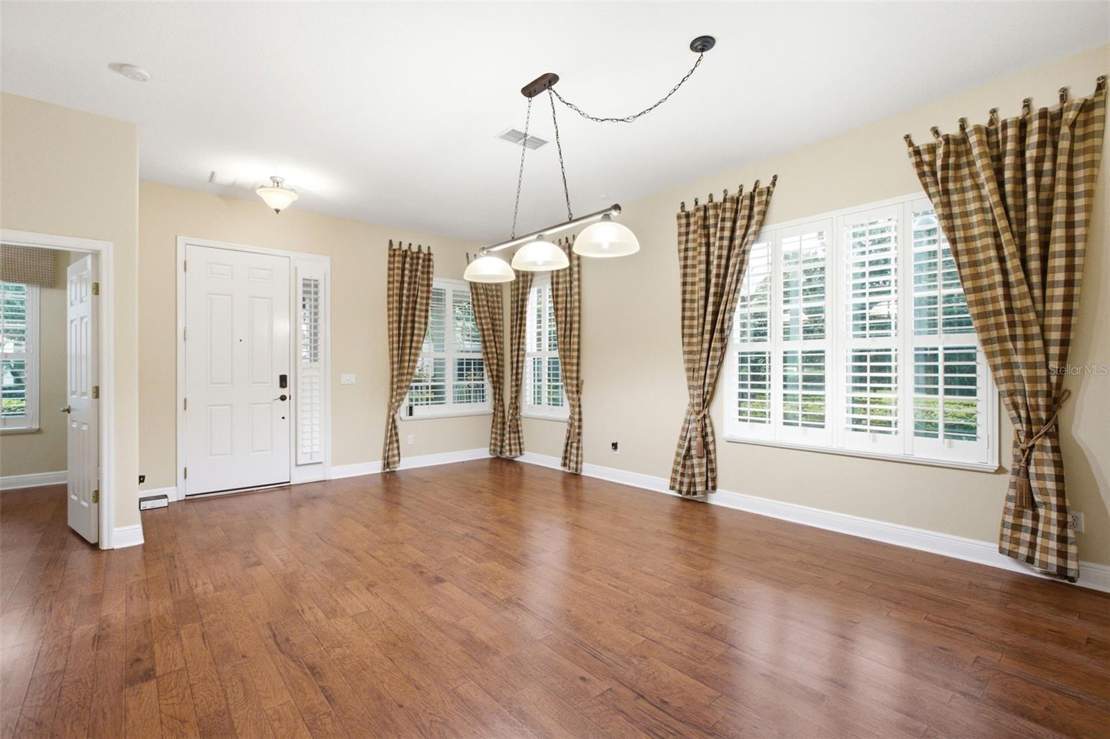 1538 TALLY CIRCLE
