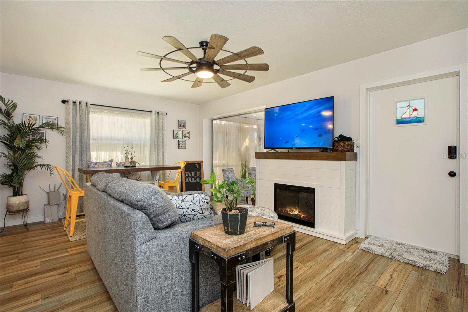 FLAMINGO BY THE BAY - Residential