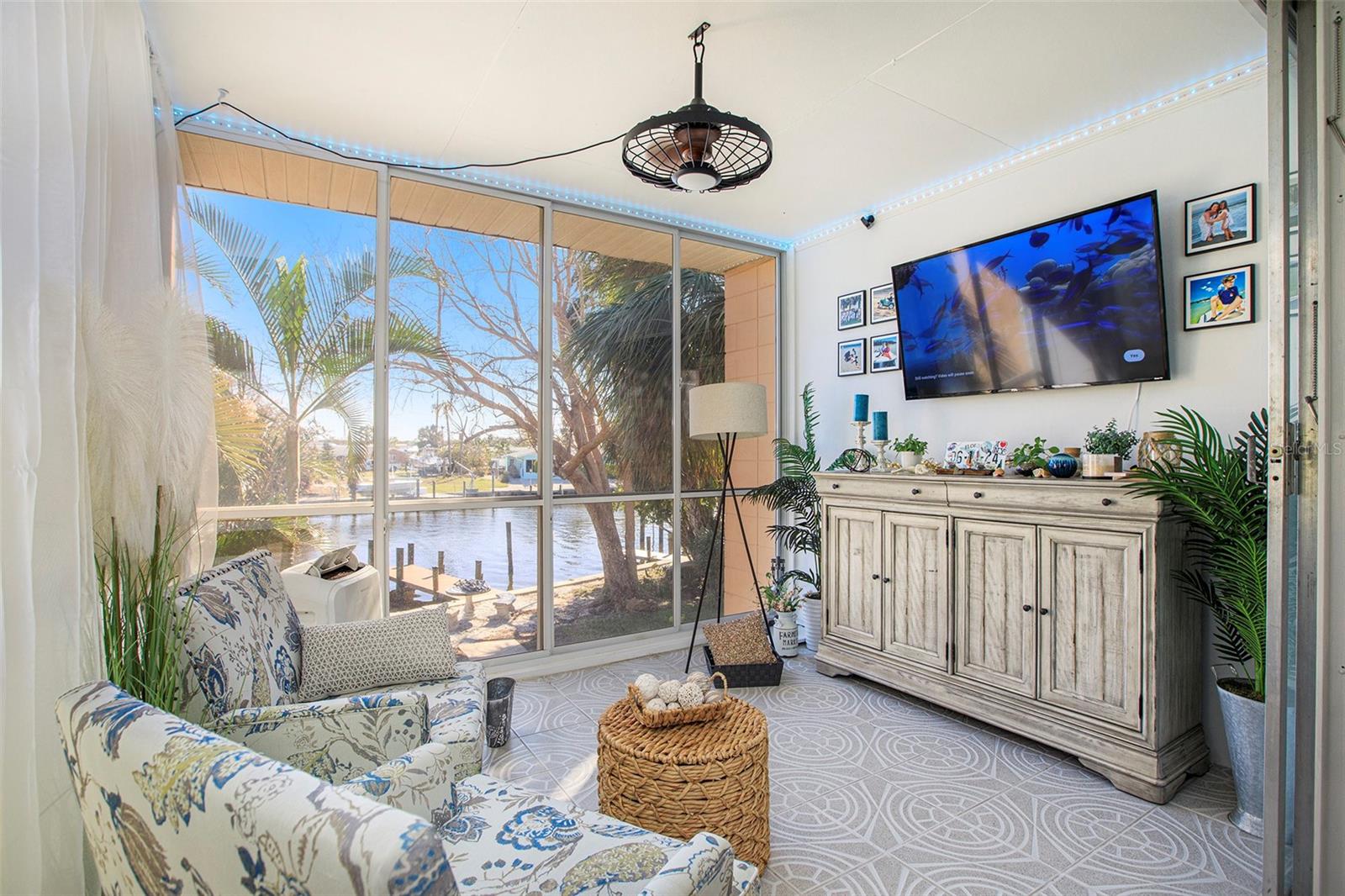 FLAMINGO BY THE BAY - Residential