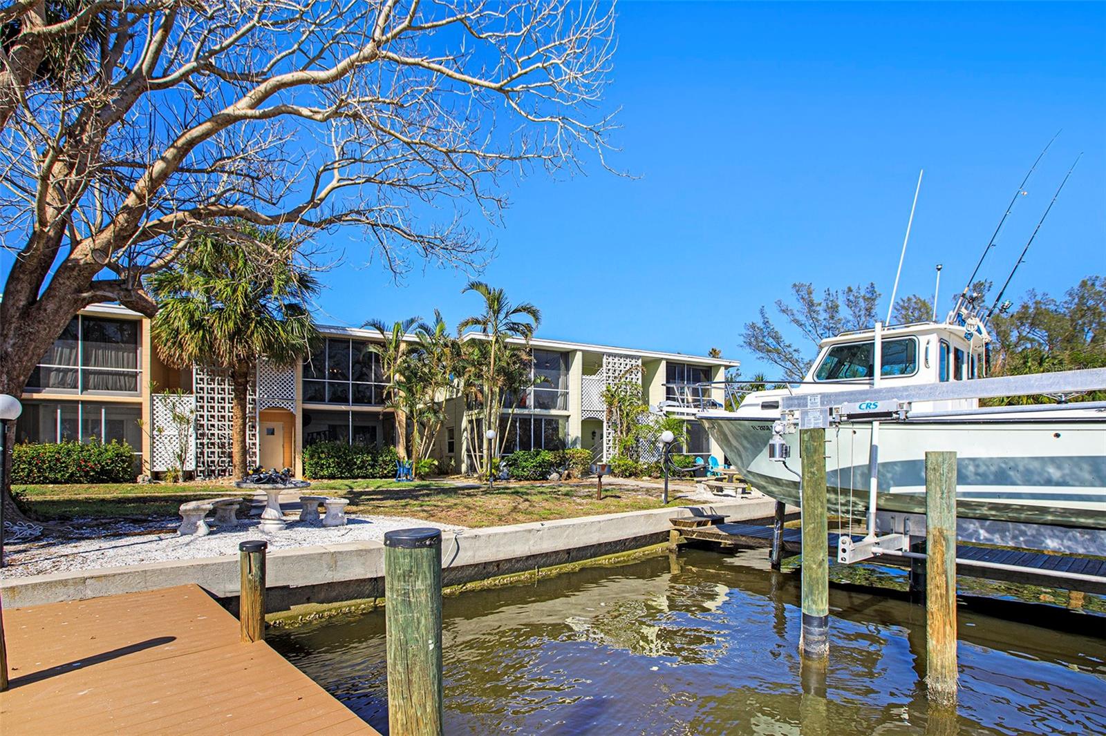 FLAMINGO BY THE BAY - Residential