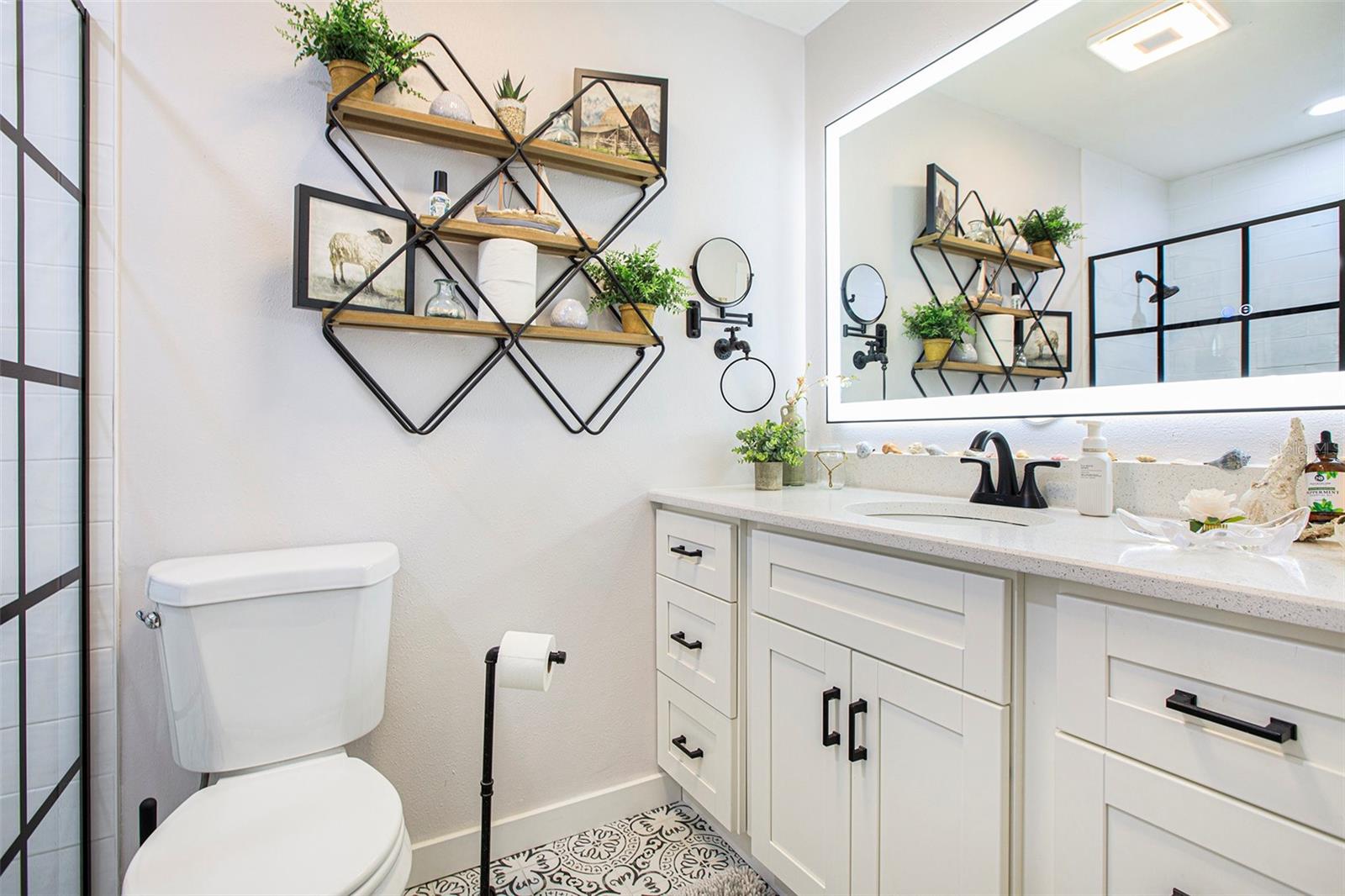 FLAMINGO BY THE BAY - Residential