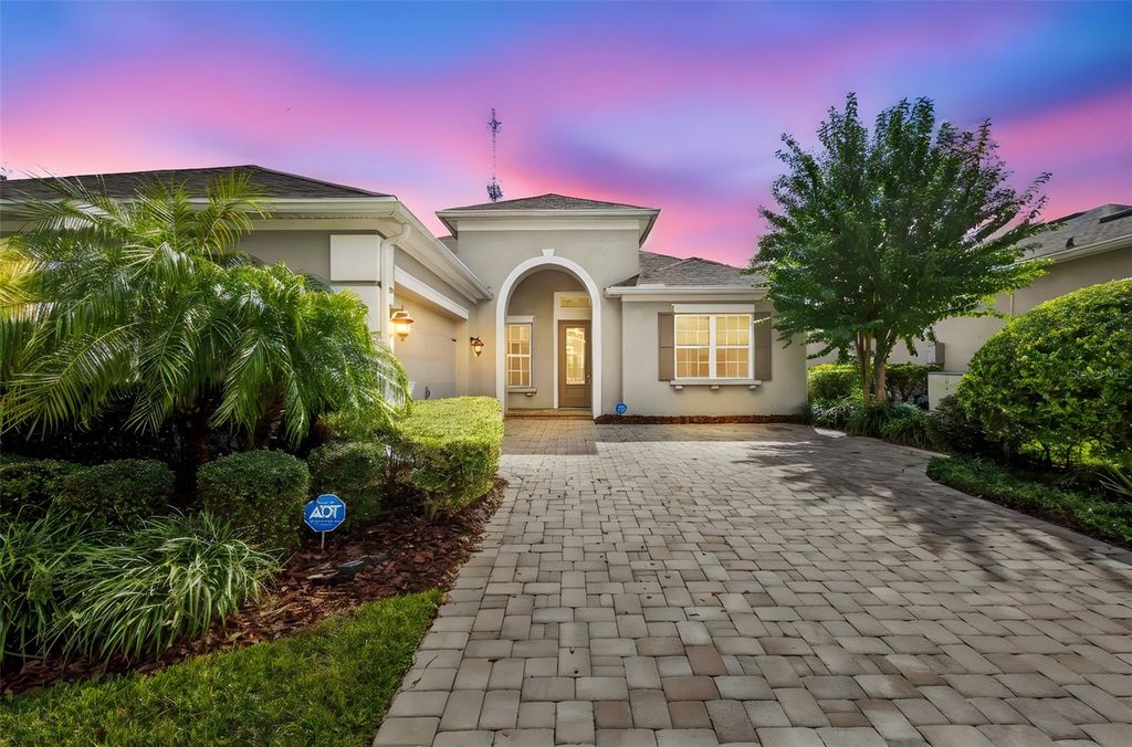 Photo of 108 Bedford Court, Deland, FL 32724 (MLS # V4945601)