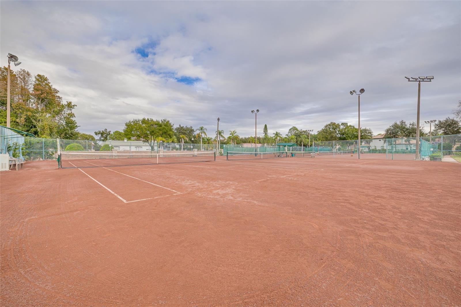 CRESCENT OAKS COUNTRY CLUB PH 1 - Residential