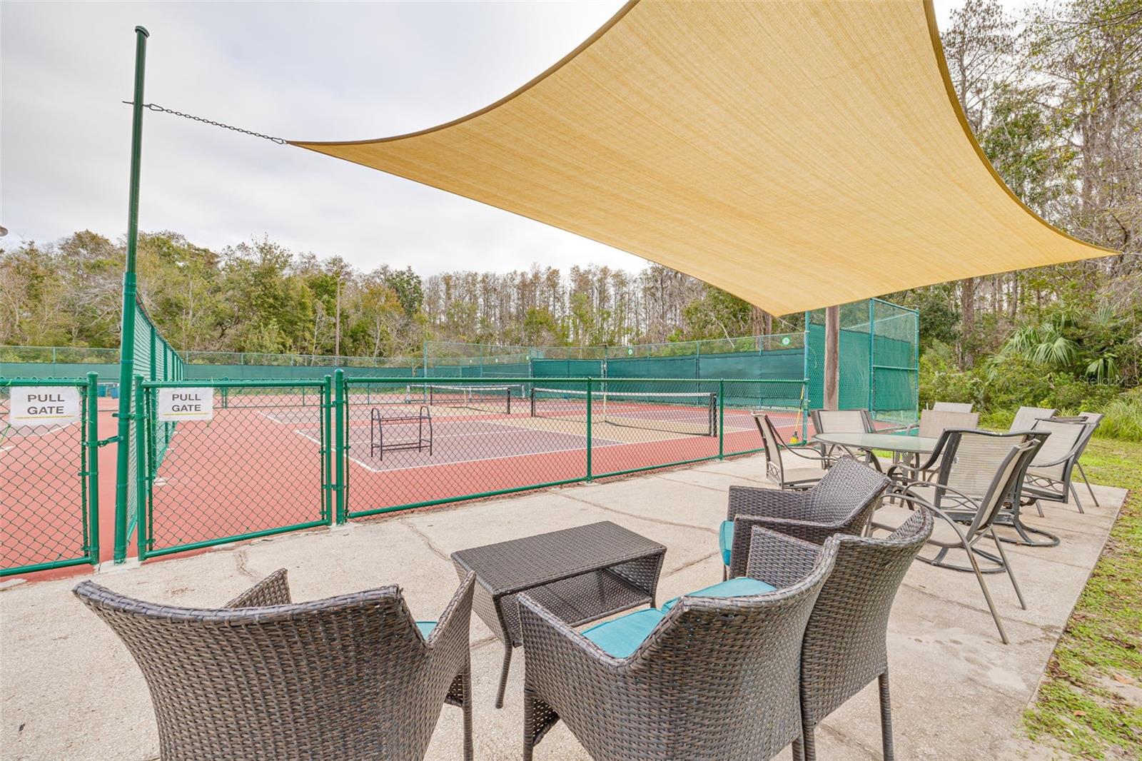 CRESCENT OAKS COUNTRY CLUB PH 1 - Residential