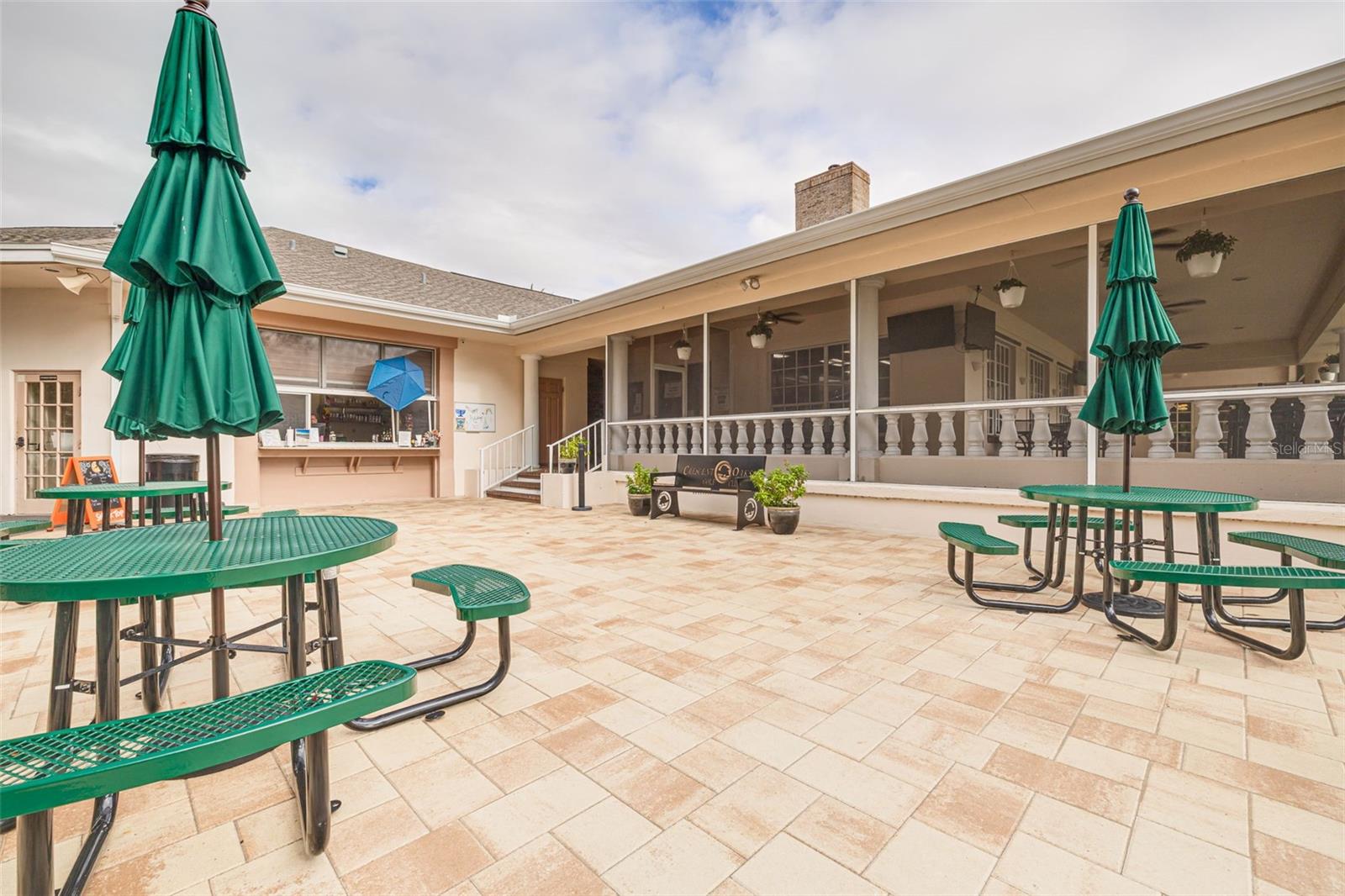 CRESCENT OAKS COUNTRY CLUB PH 1 - Residential