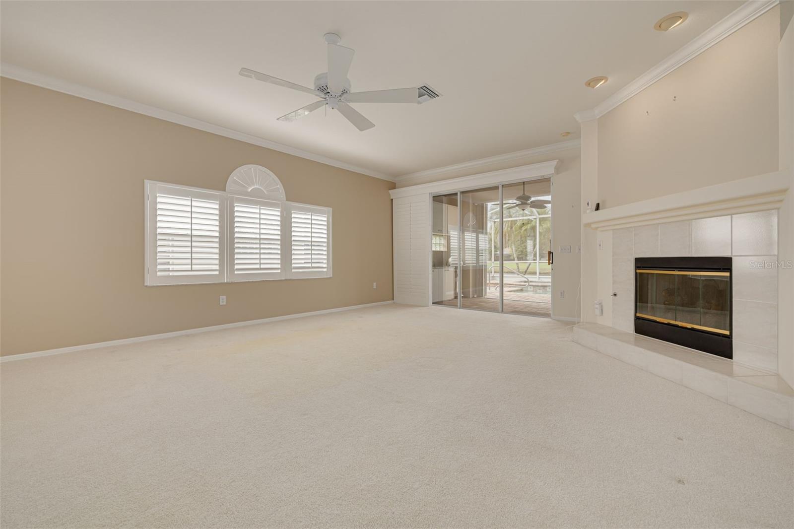 CRESCENT OAKS COUNTRY CLUB PH 1 - Residential