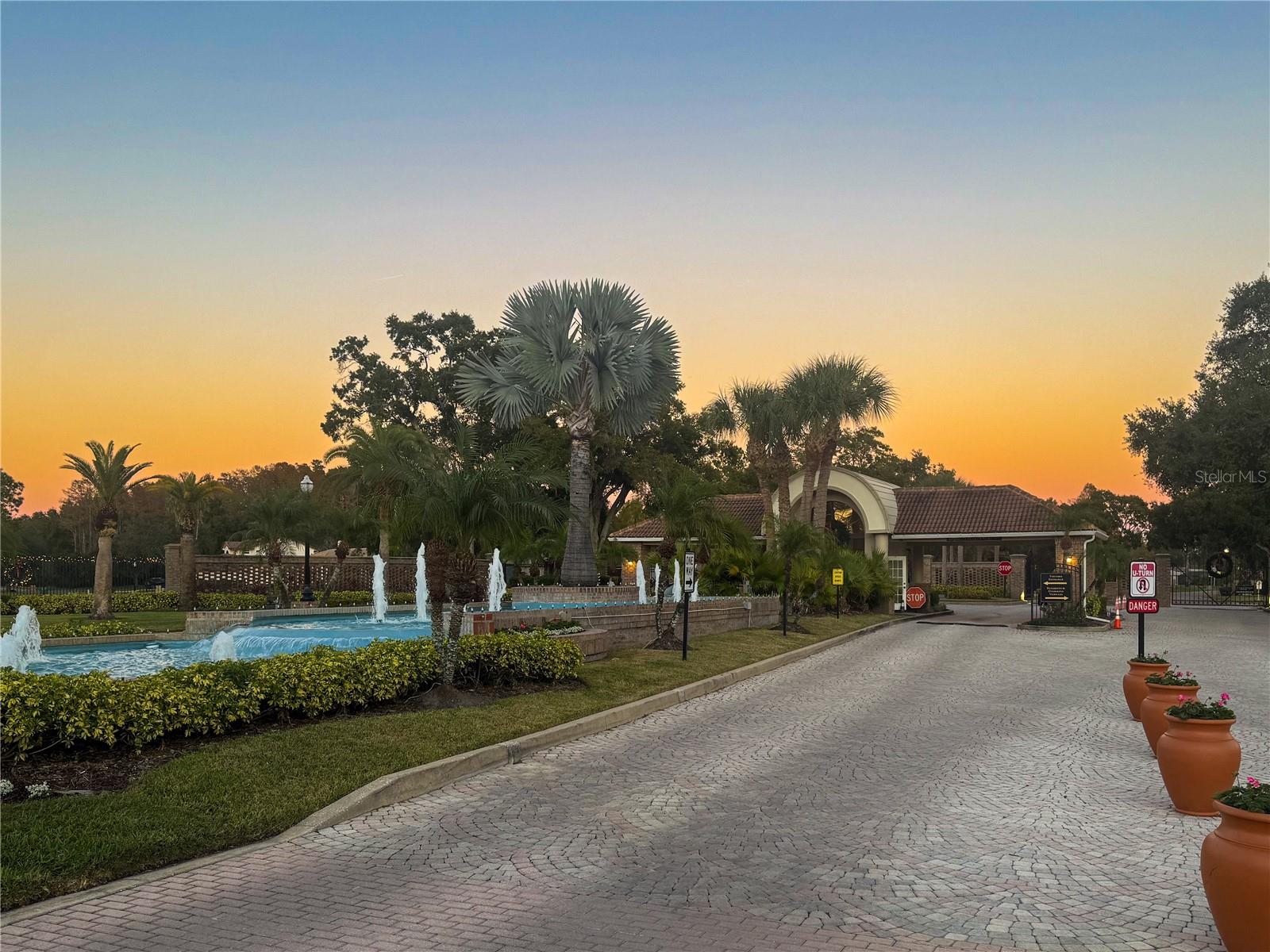 CRESCENT OAKS COUNTRY CLUB PH 1 - Residential