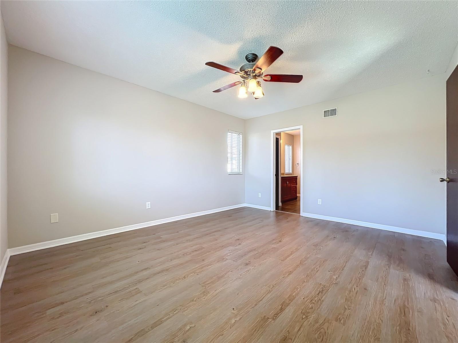 AUTUMN GLEN - Residential