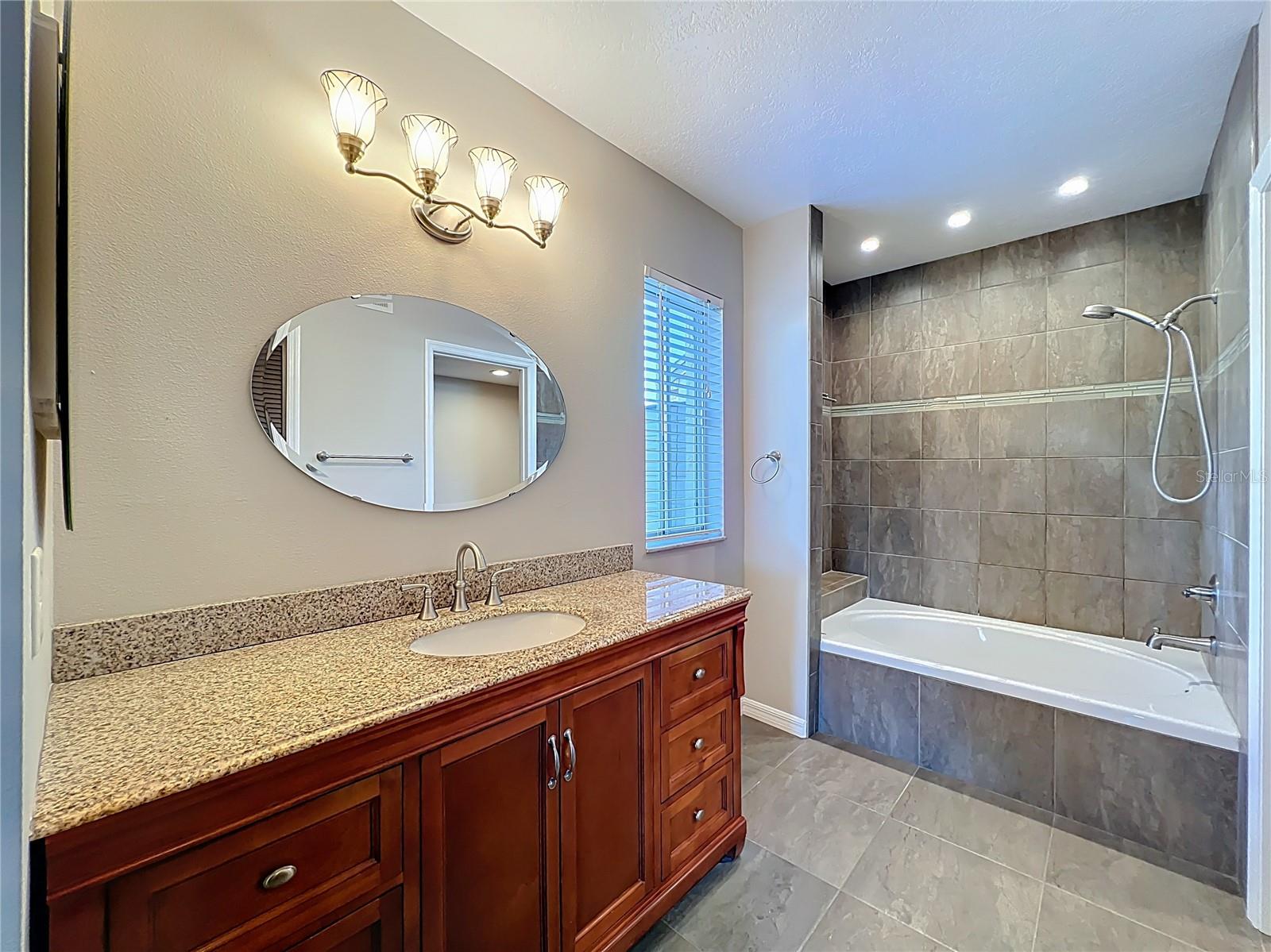 AUTUMN GLEN - Residential