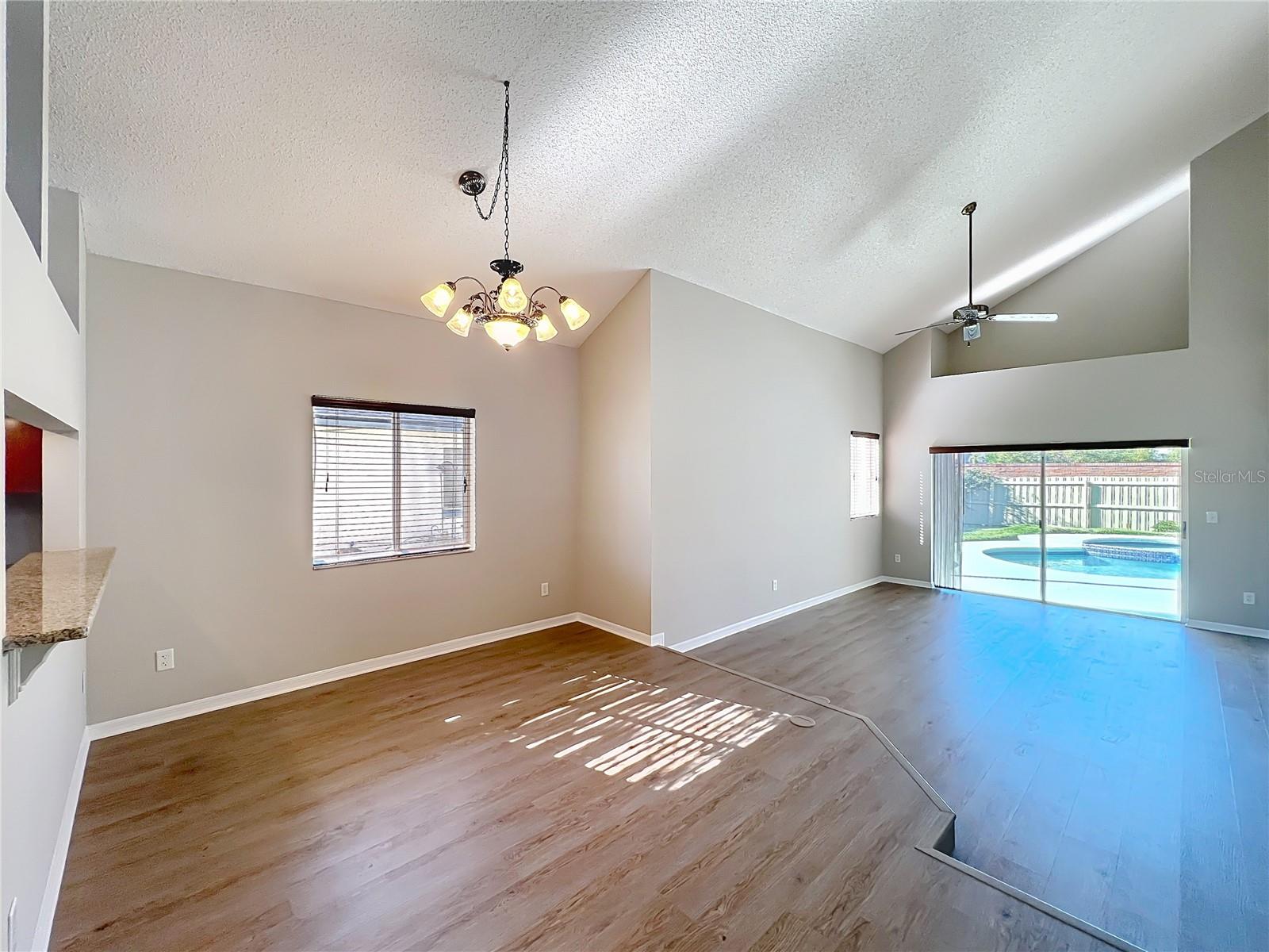 1816 MEADOWGOLD LANE