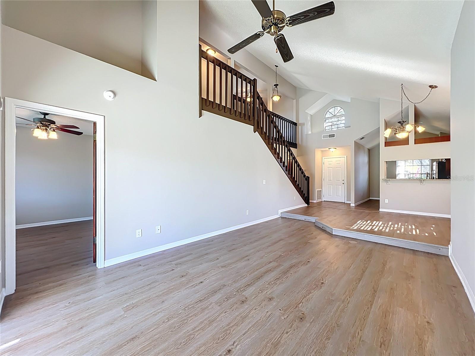 1816 MEADOWGOLD LANE