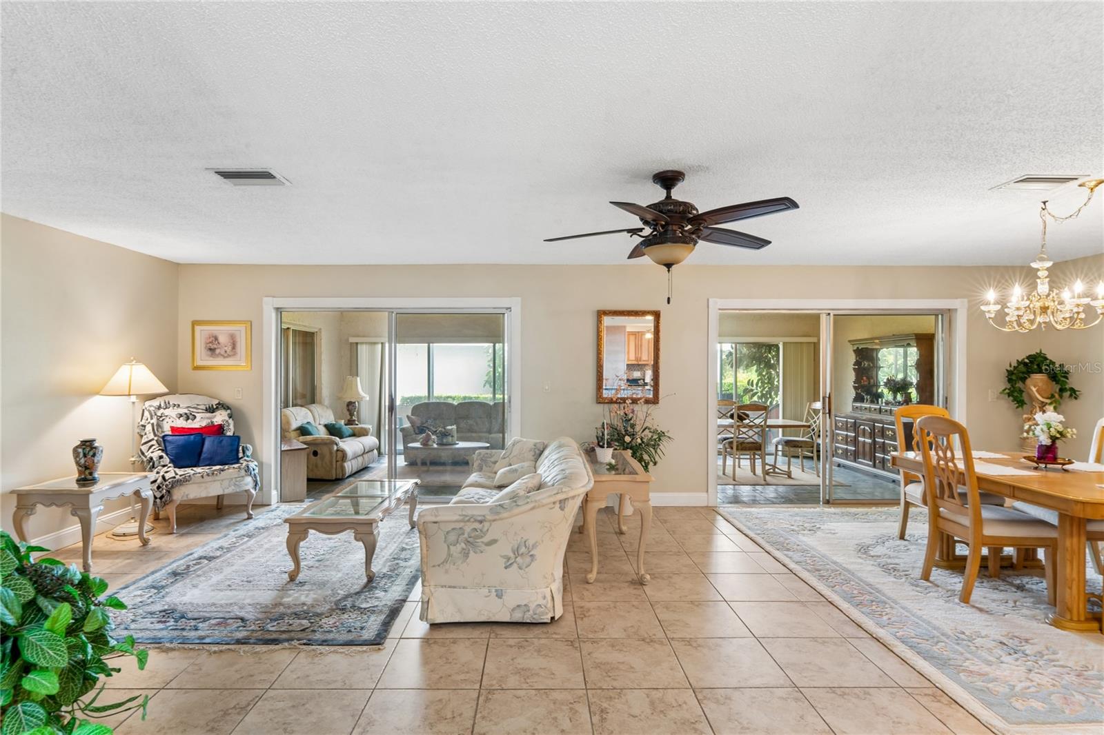 1520 PALMER COURT