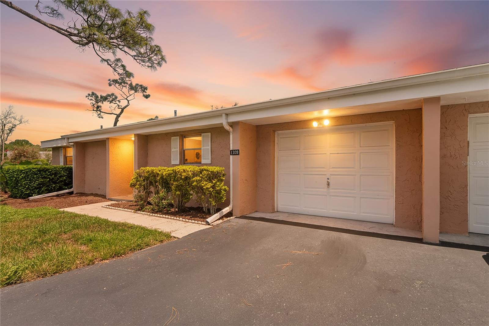 1520 PALMER COURT