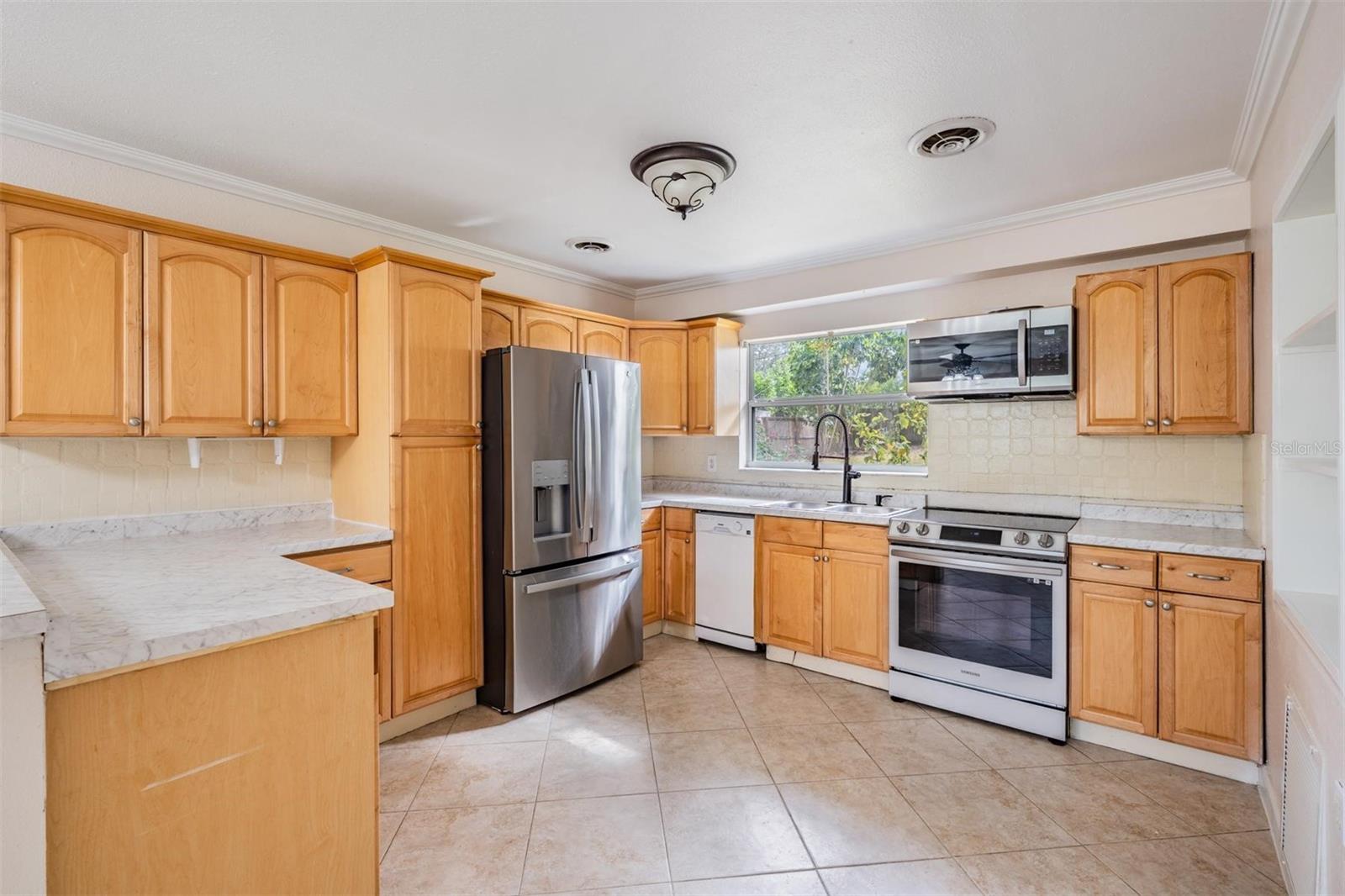 1373 PINEBROOK DRIVE