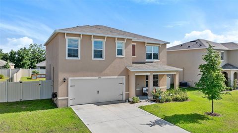 A home in TAVARES