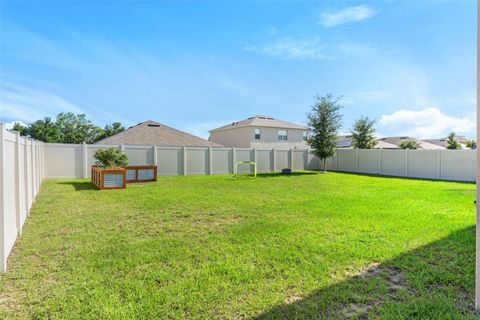 A home in TAVARES