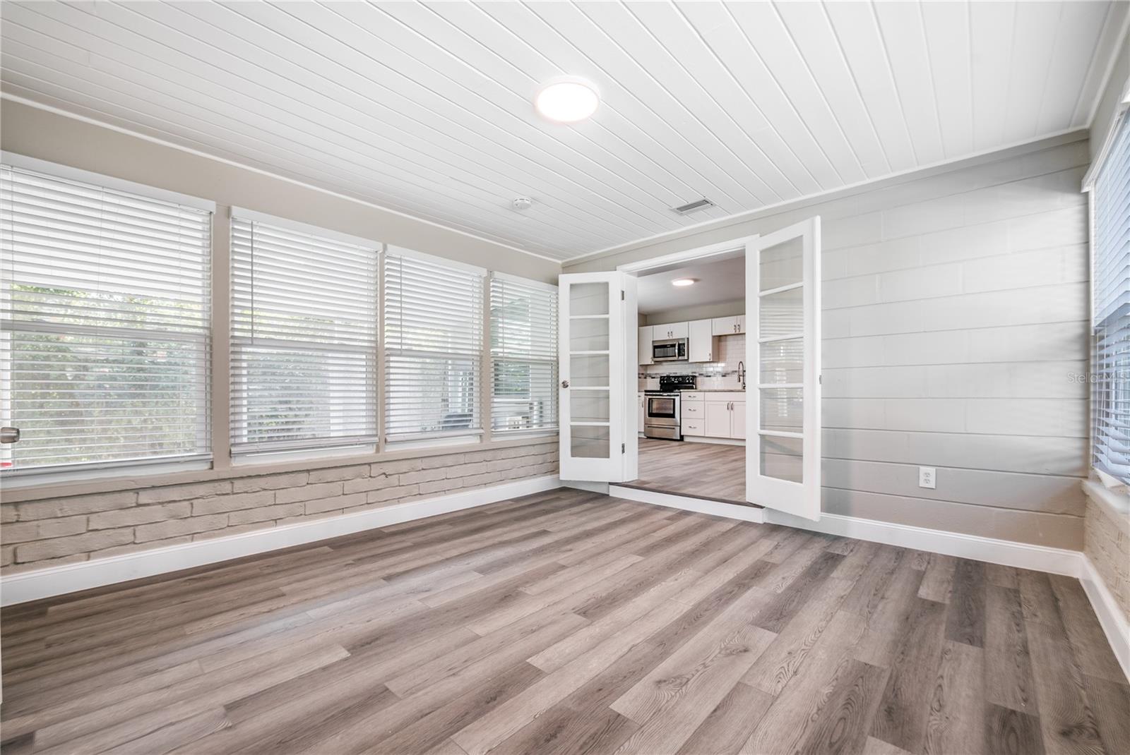 LAKE SHEFFIELD 1ST SEC - Residential