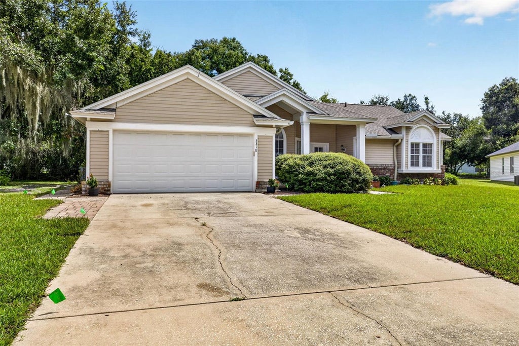 Photo of 3318 Silverpond Drive, Plant City, FL 33566 (MLS # TB8545809)