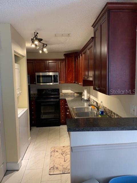 PALM VILLAS CONDO - Residential