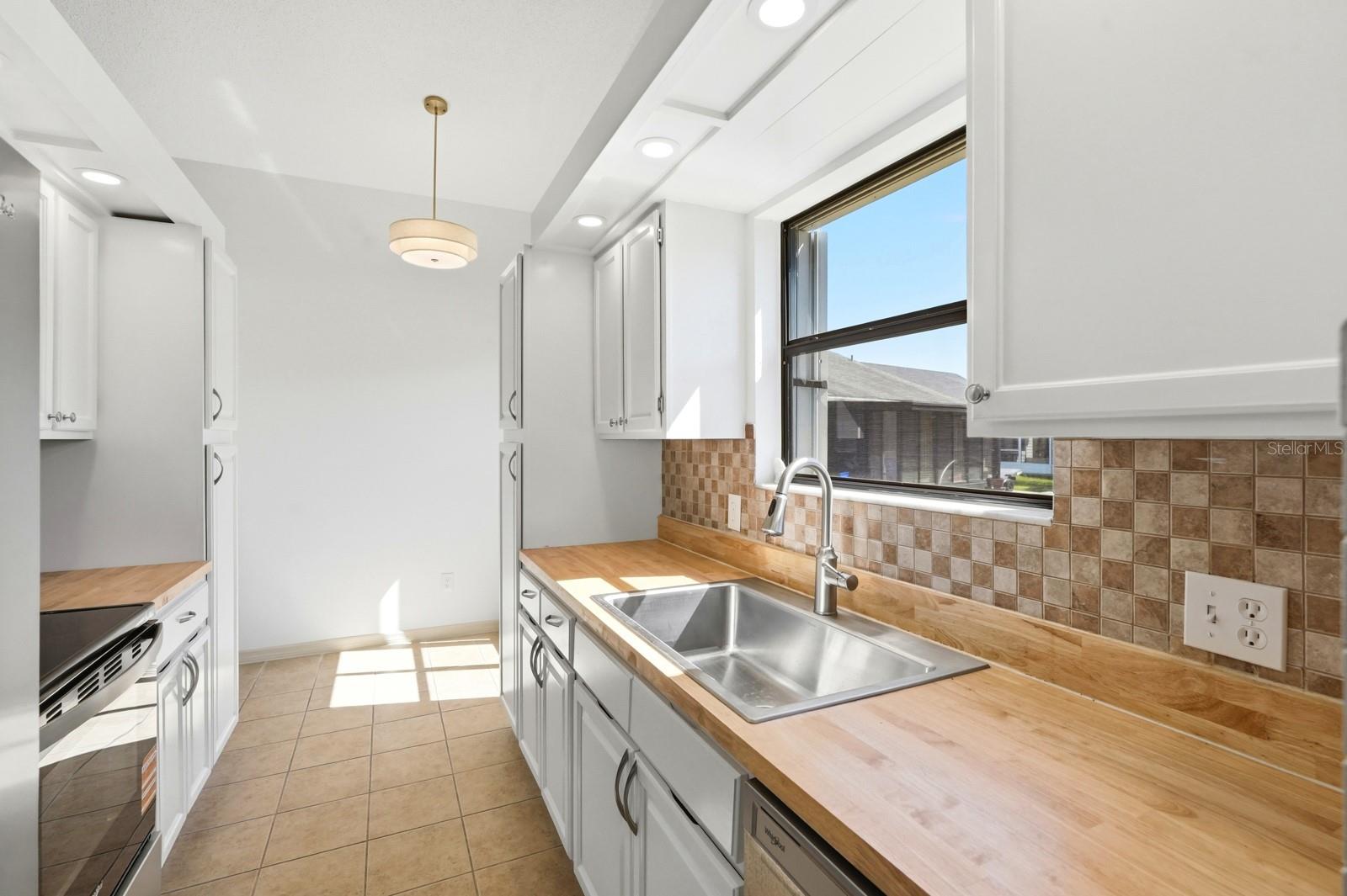 PINE ISLAND PH 01 - Residential