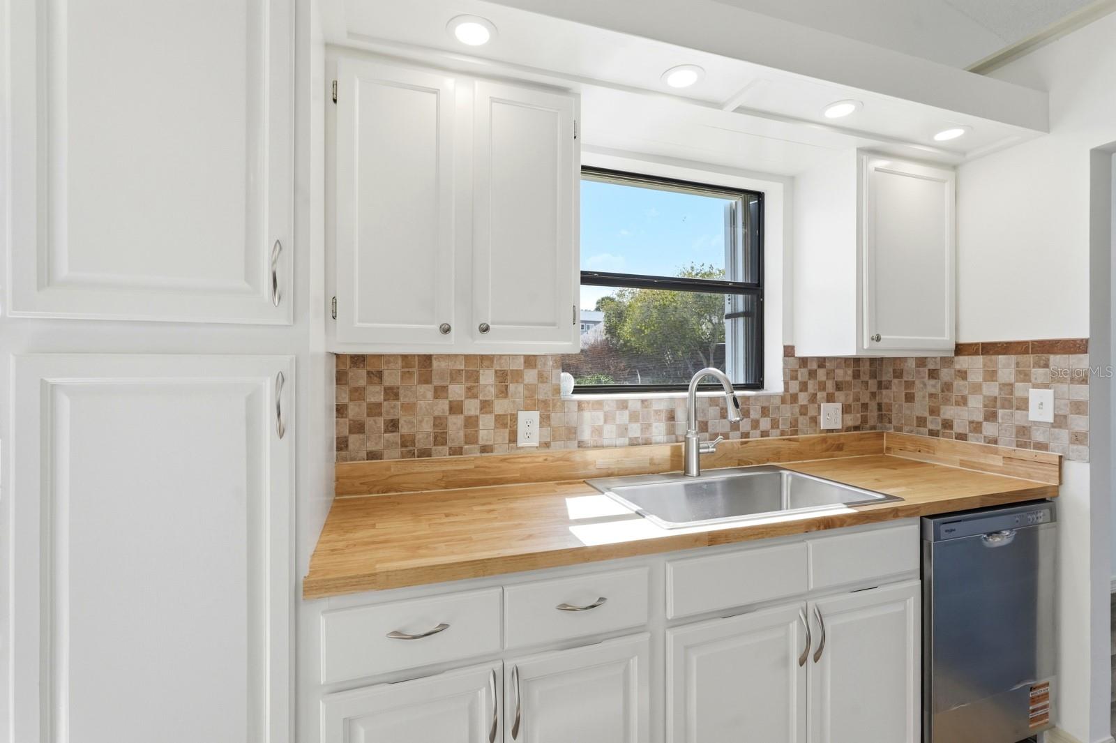 PINE ISLAND PH 01 - Residential