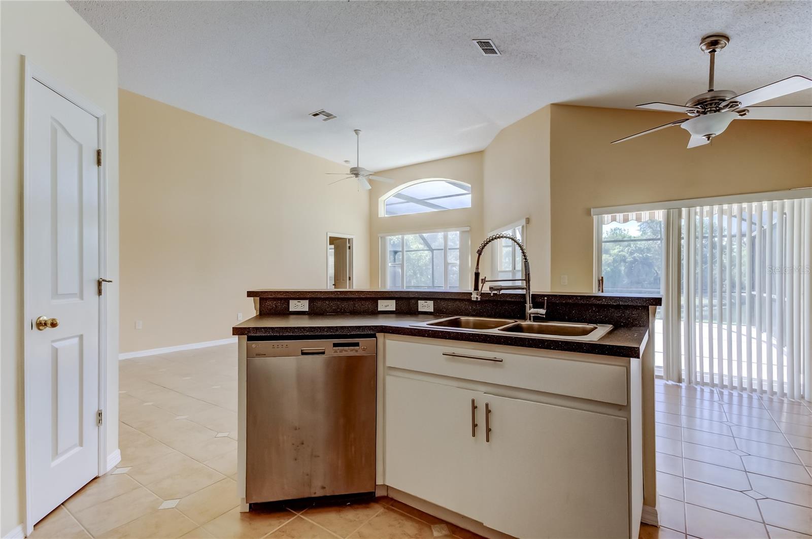 WEST BAY PH III - Residential