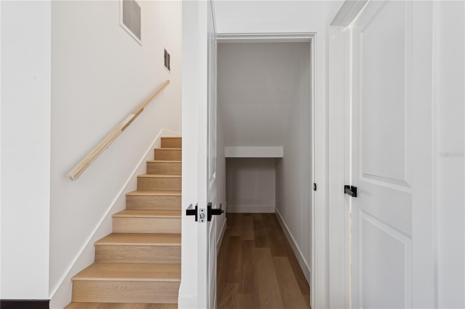 NEBRASKA PLACE - Residential