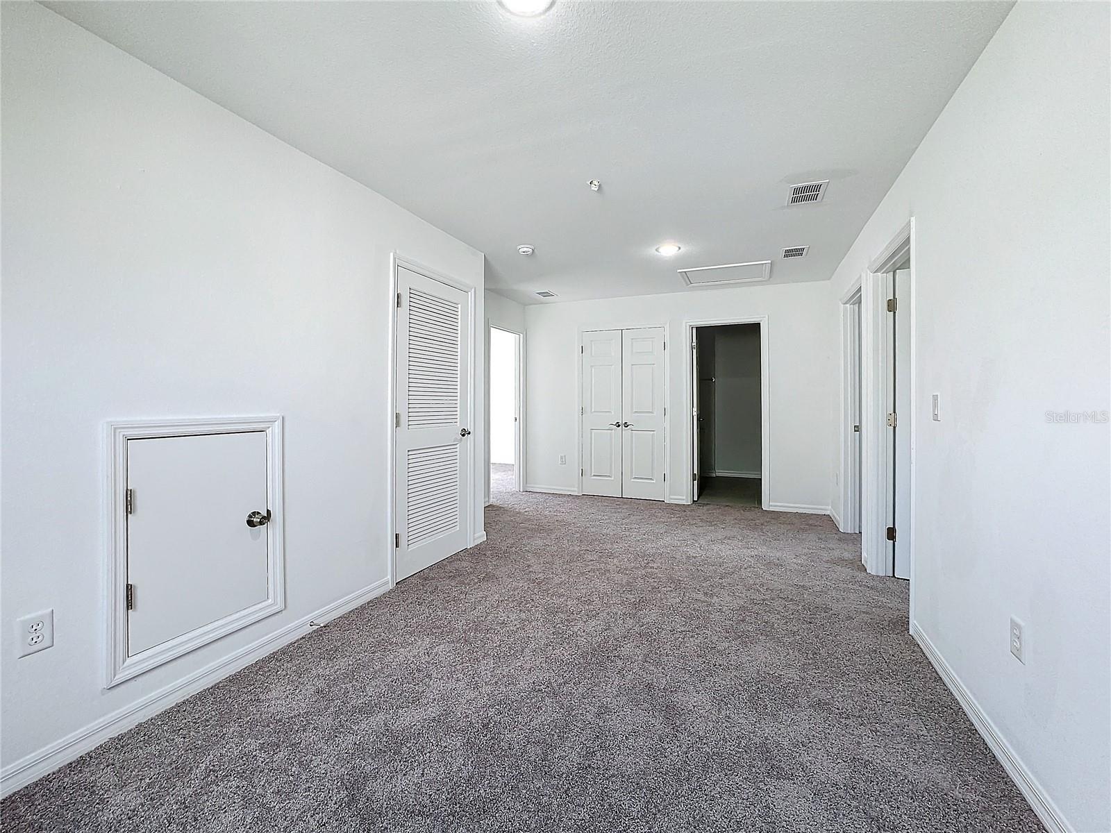 BARTON COURT - Residential Lease