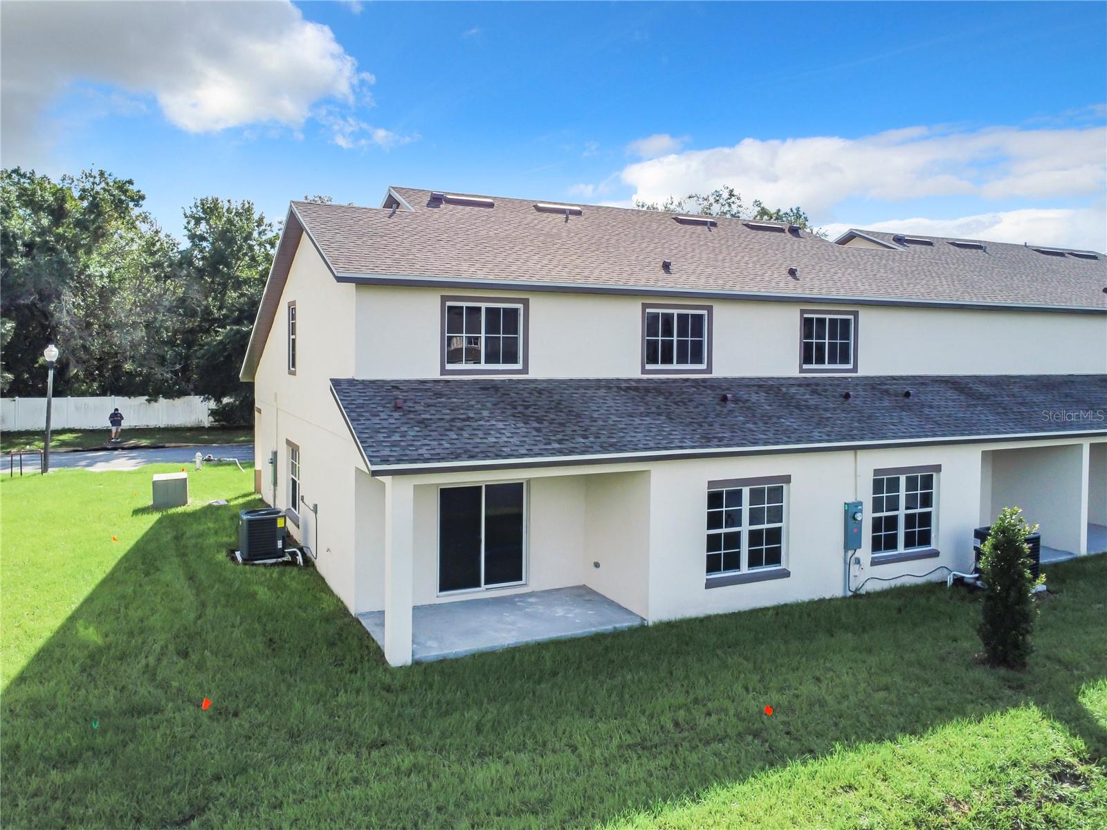 BARTON COURT - Residential Lease