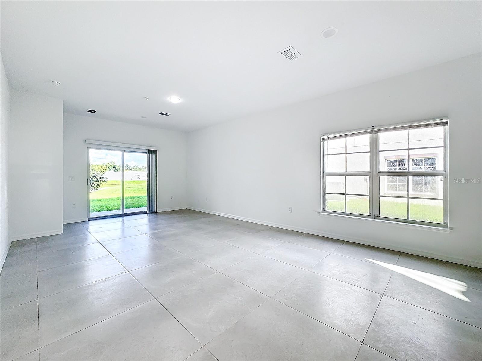 BARTON COURT - Residential Lease