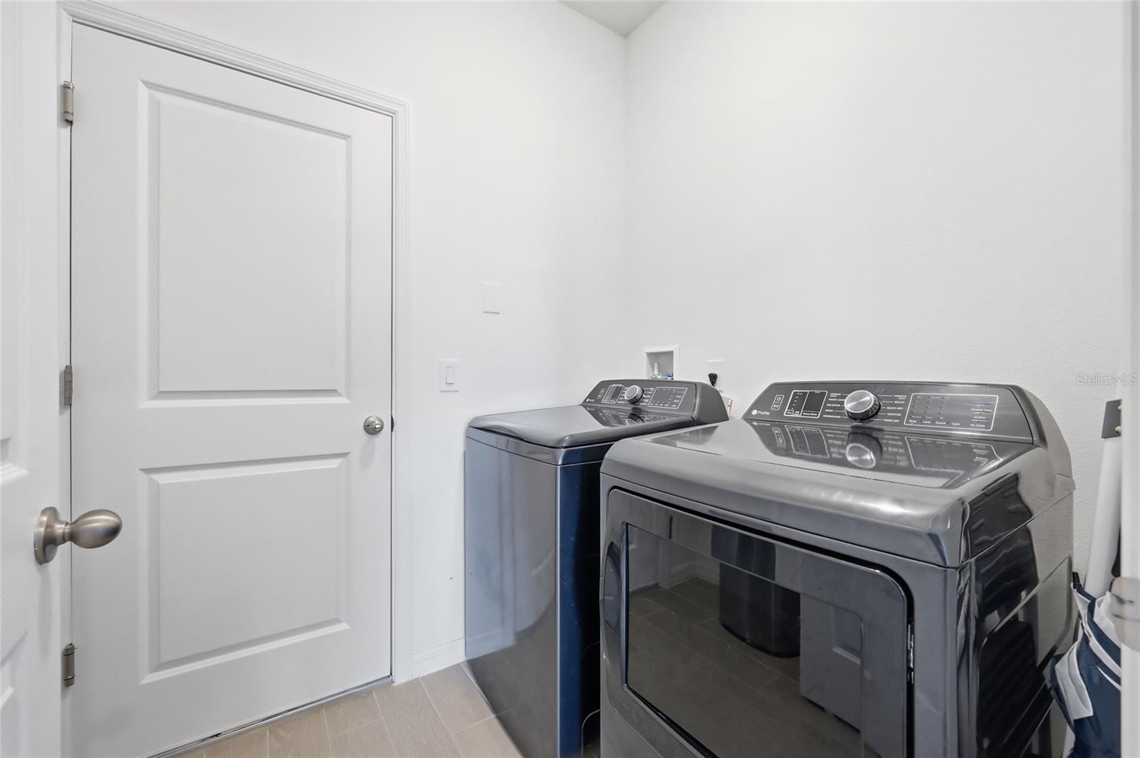 VILLAGES/MINNEOLA HILLS PH 1B - Residential