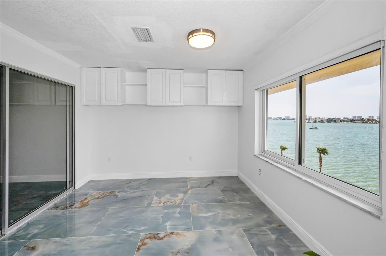 HARBOUR CLUB CONDO 3 - Residential Lease