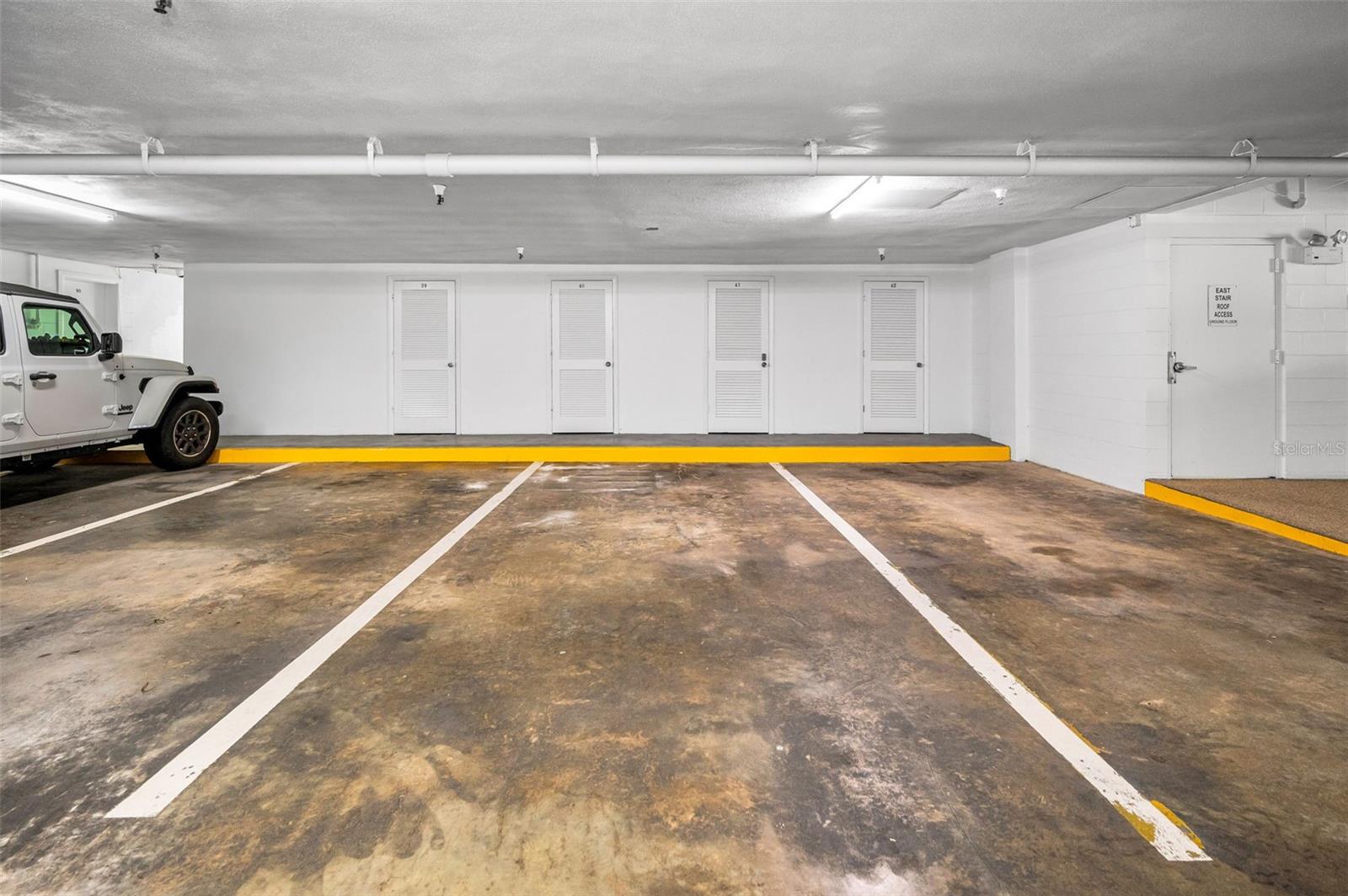 HARBOUR CLUB CONDO 3 - Residential Lease